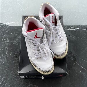 AIR JORDAN WHITE CEMENT RETRO 3 MENS SZ 9